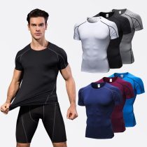 חולצות ספורט צמודות לגברים